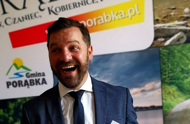 Jednogłośne absolutorium, wotum zaufania dla Wójta Gminy Porąbka.